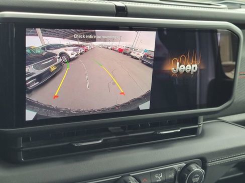 Certified 2025 Jeep Wrangler Rubicon image 10