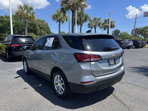 Used 2024 Chevrolet Equinox LS w/ LS Convenience Package FWD image 8