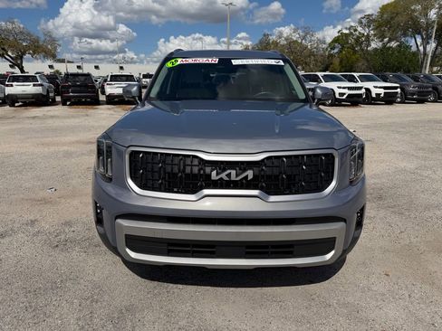 Used 2024 Kia Telluride EX image 8