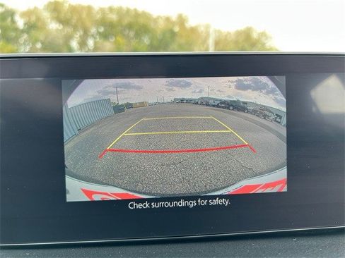 Used 2024 MAZDA MAZDA3 s image 28