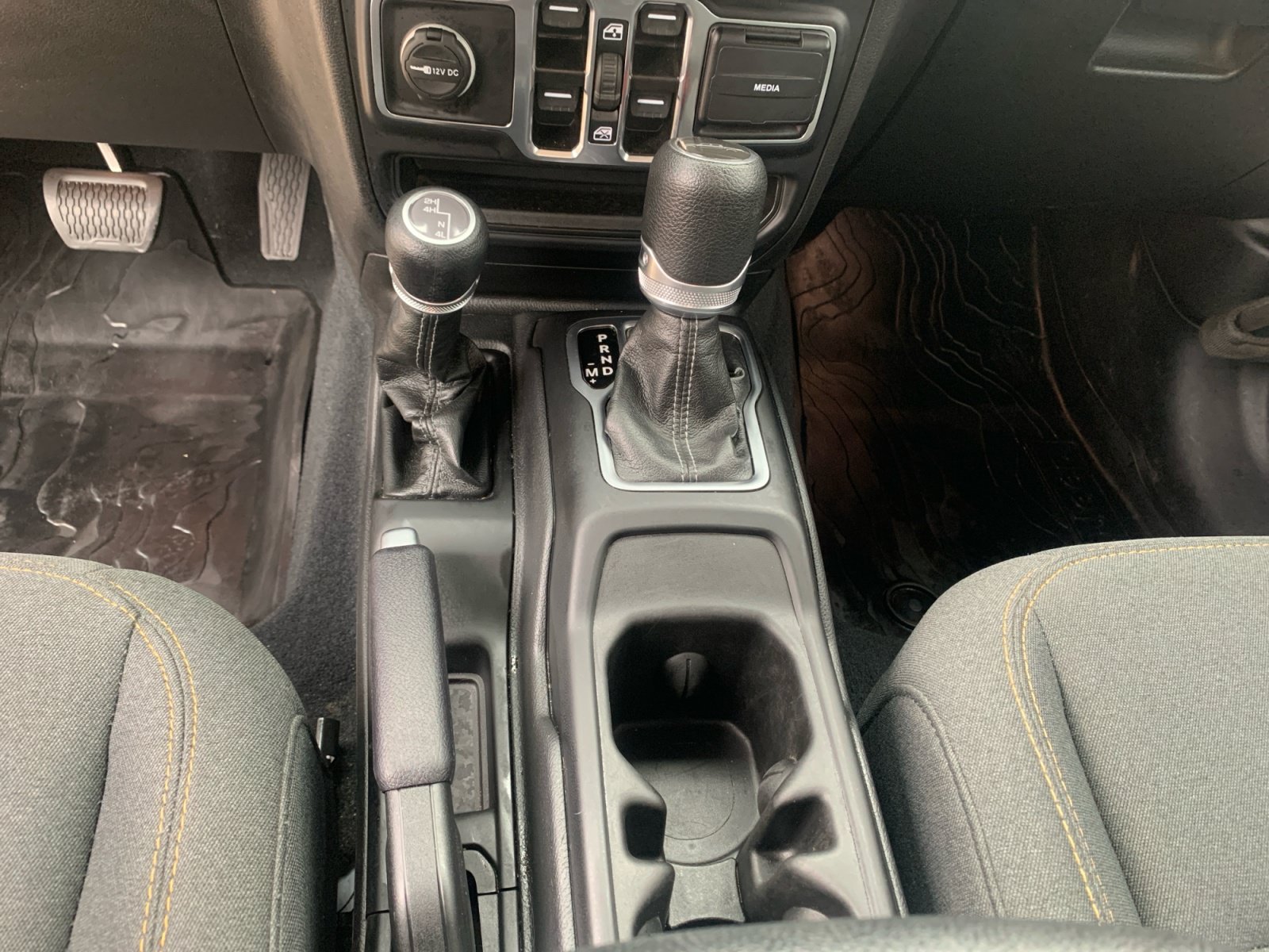 Used 2024 Jeep Gladiator Sport AWD/4WD image 29