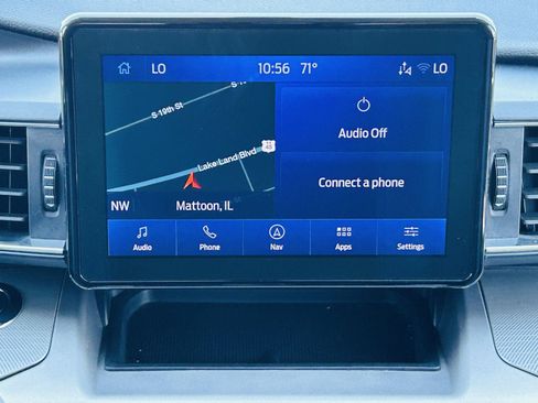 Used 2022 Ford Explorer XLT w/ Equipment Group 202A AWD/4WD image 24