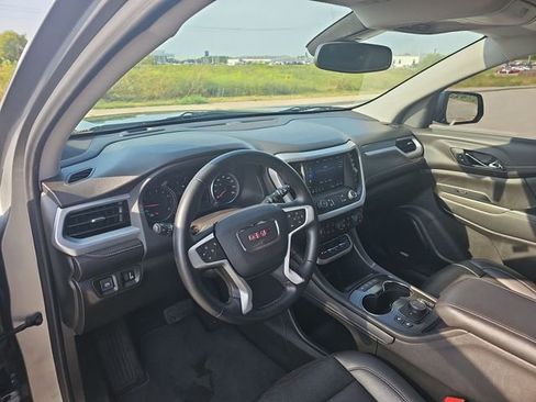 Used 2023 GMC Acadia SLT image 10