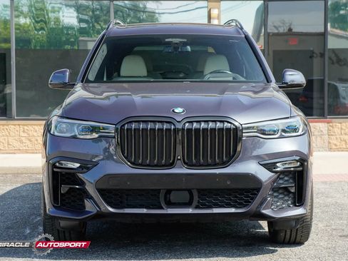 Used 2022 BMW X7 M50i AWD/4WD image 2