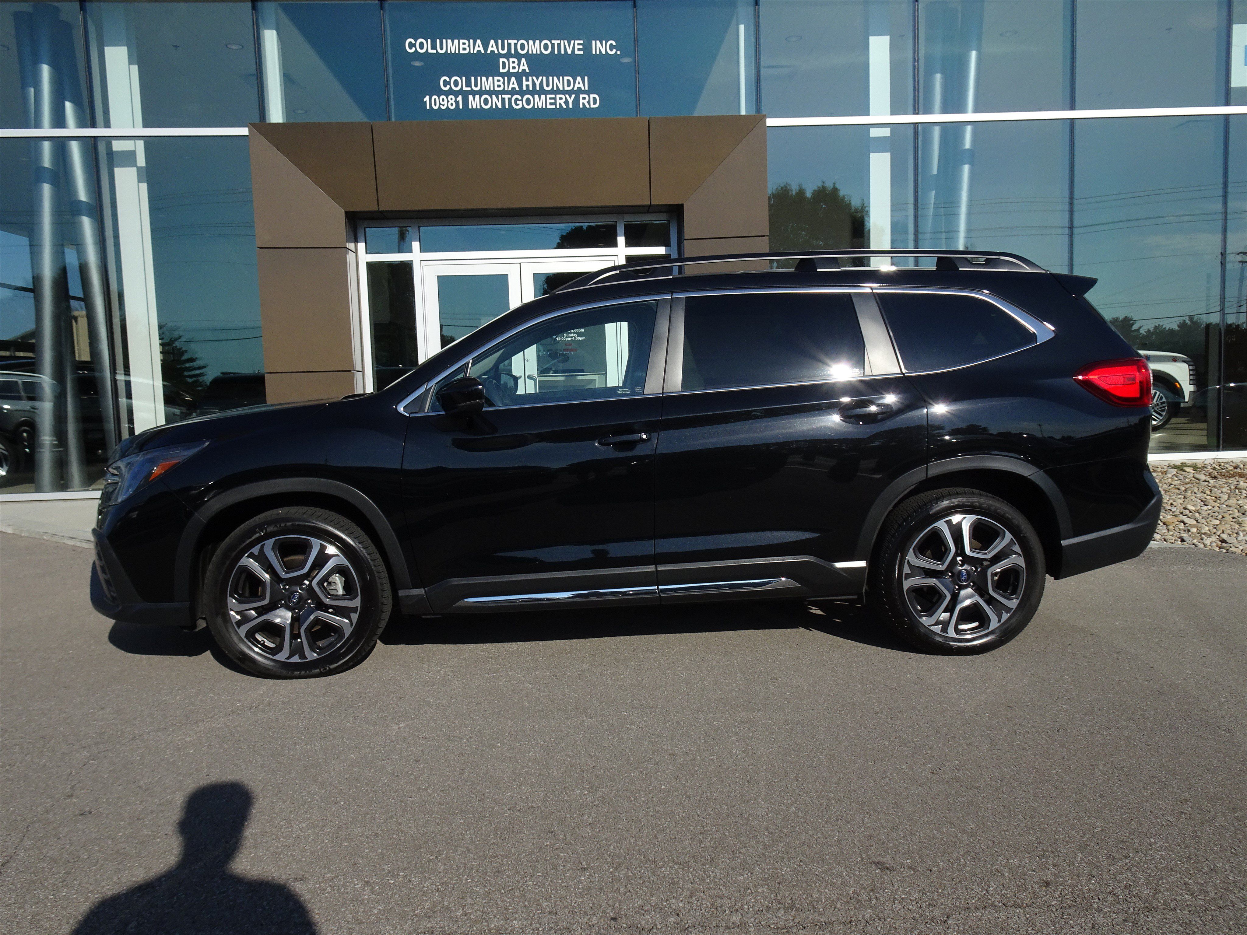 Used 2024 Subaru Ascent Limited AWD/4WD image 2