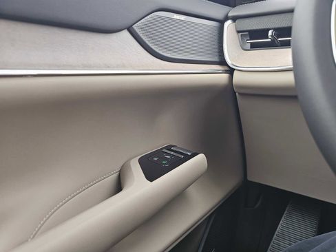 New 2026 Volvo EX90 Ultra image 32