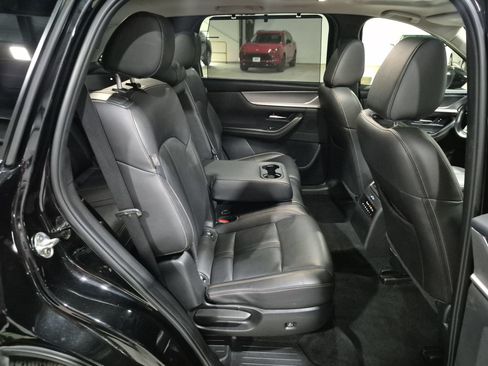 Used 2025 MAZDA CX-90 3.3 Turbo w/ Preferred Package AWD/4WD image 28