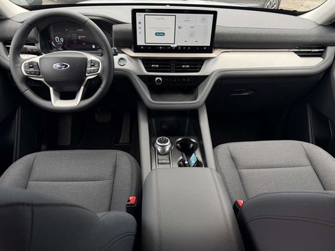 New 2026 Ford Explorer Active RWD image 5