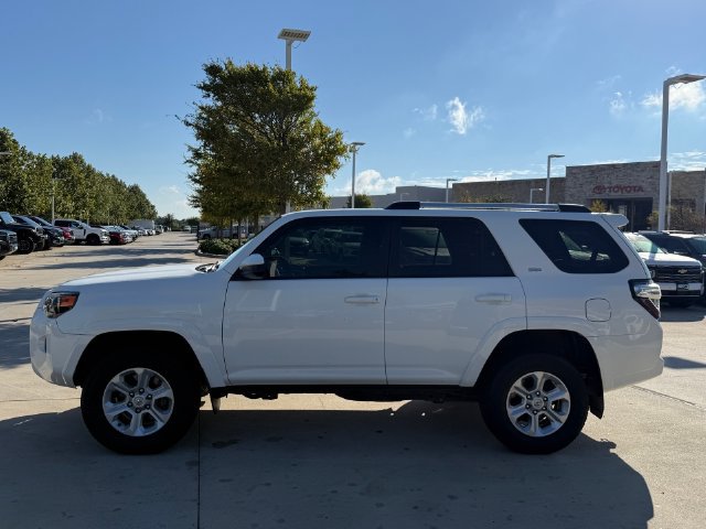 Used 2021 Toyota 4Runner SR5 AWD/4WD image 8