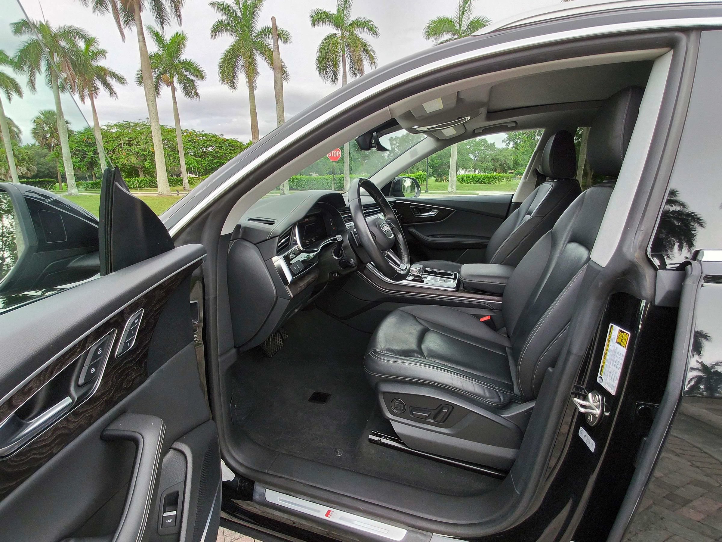 Used 2023 Audi Q8 Premium Plus w/ Premium Plus Package AWD/4WD image 5