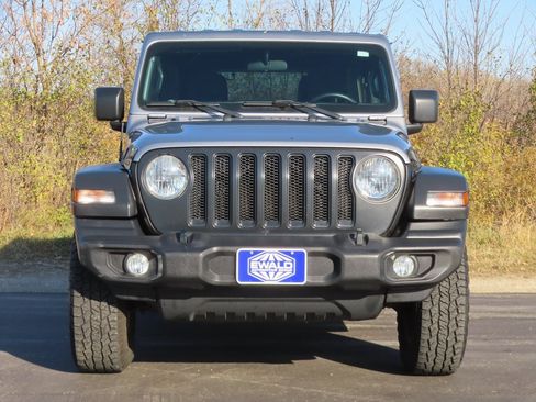 Used 2018 Jeep Wrangler Unlimited Sport S image 13