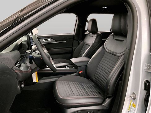 Certified 2026 Ford Explorer ST-Line AWD/4WD image 24