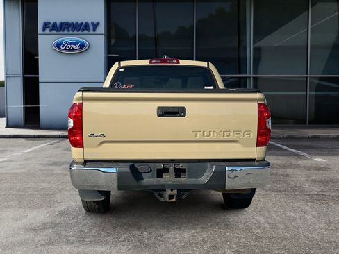 Used 2020 Toyota Tundra SR5 w/ SR5 Leather Package AWD/4WD image 5