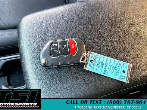 Used 2019 Jeep Wrangler Sport image 11