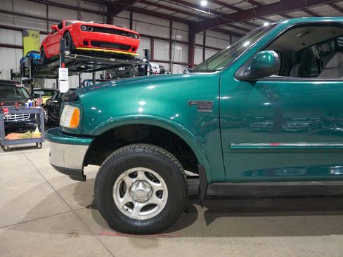 Used 1998 Ford F150 XLT image 3