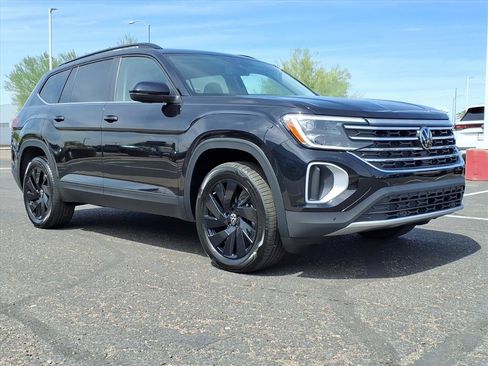 New 2026 Volkswagen Atlas SE image 1