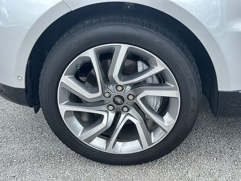 Used 2019 Land Rover Range Rover Sport HSE AWD/4WD image 13