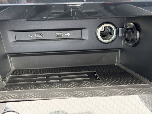 New 2025 Volkswagen Taos SEL image 25