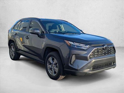 Used 2025 Toyota RAV4 XLE AWD/4WD image 3