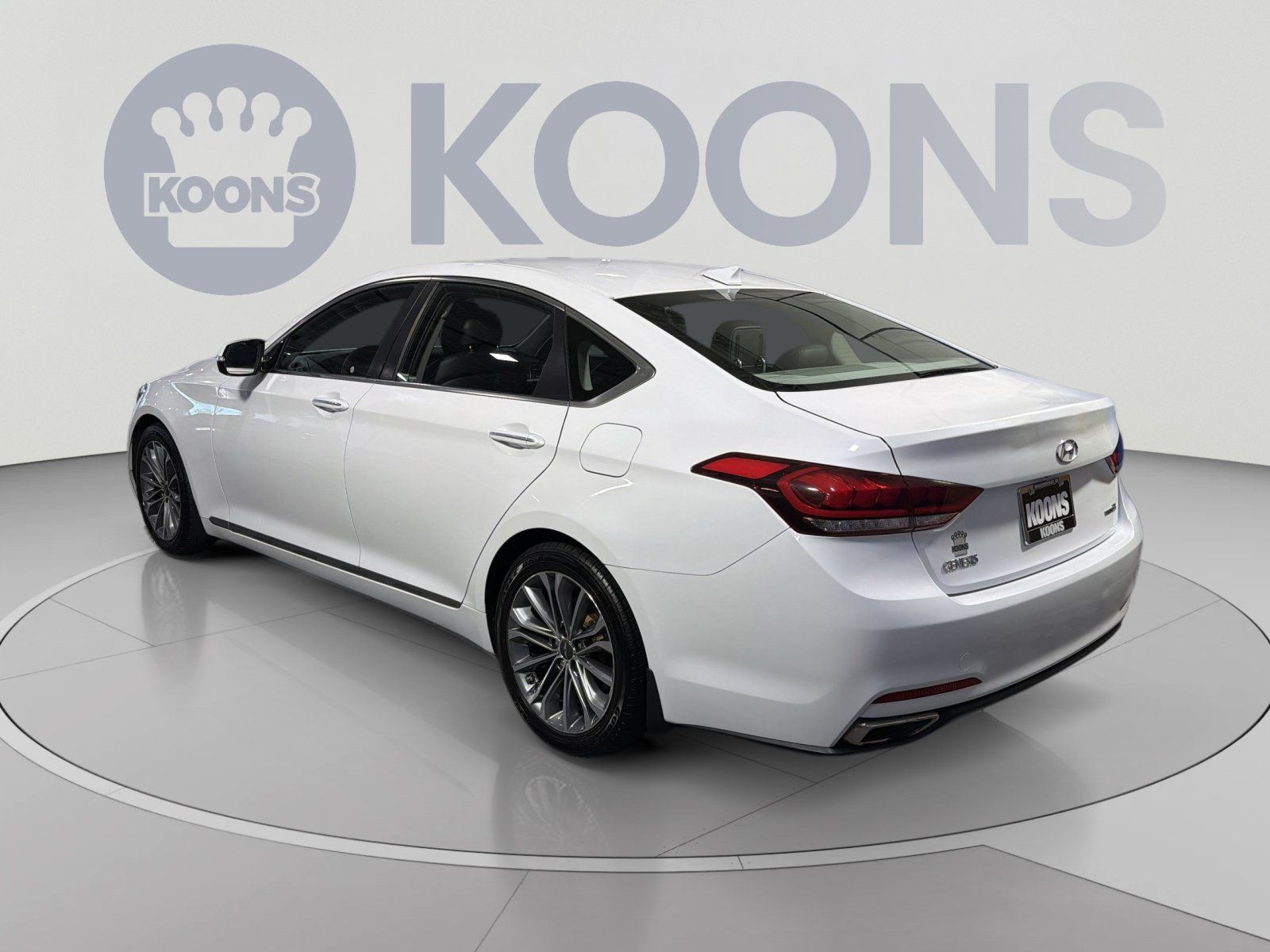 Used 2016 Hyundai Genesis 3.8 AWD/4WD image 4