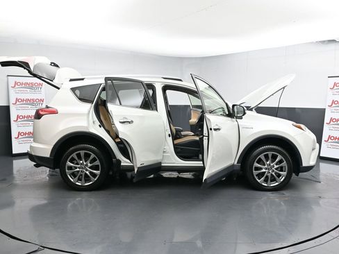Used 2016 Toyota RAV4 Limited image 45