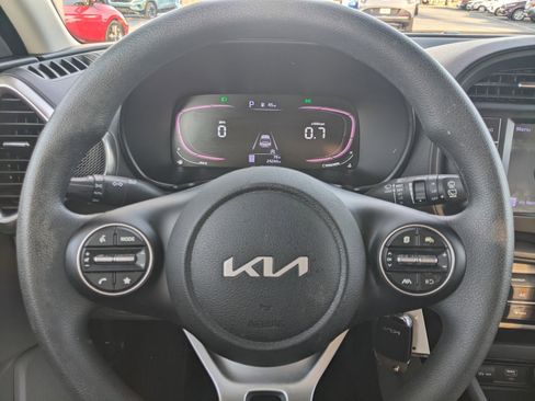 Certified 2023 Kia Soul LX image 20