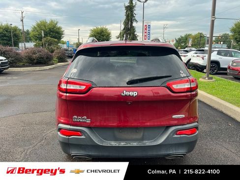 Used 2016 Jeep Cherokee Latitude w/ Comfort/Convenience Group AWD/4WD image 6