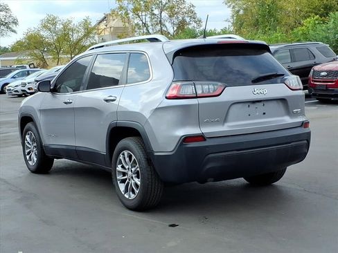 Used 2019 Jeep Cherokee Latitude Plus image 3