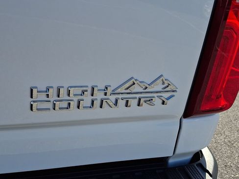 Used 2026 Chevrolet Silverado 3500 High Country w/ High Country Premium Package AWD/4WD image 37