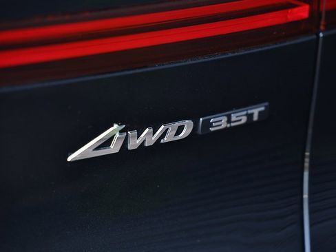 Used 2026 Genesis GV70 3.5T Sport Prestige image 9