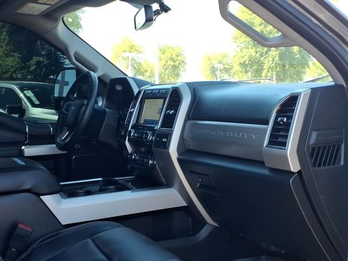 Used 2020 Ford F250 Lariat w/ Lariat Ultimate Package AWD/4WD image 11