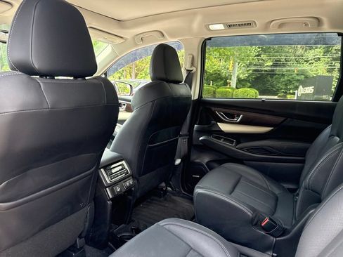 Used 2021 Subaru Ascent Touring AWD/4WD image 9