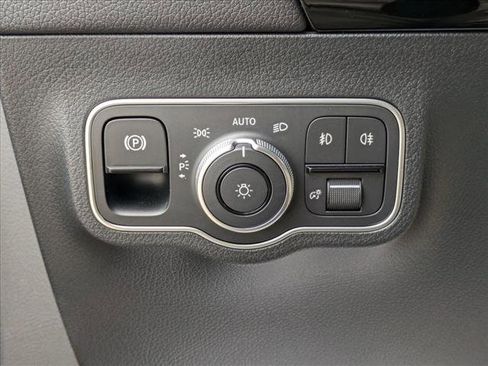 Certified 2025 Mercedes-Benz GLA 250 image 12