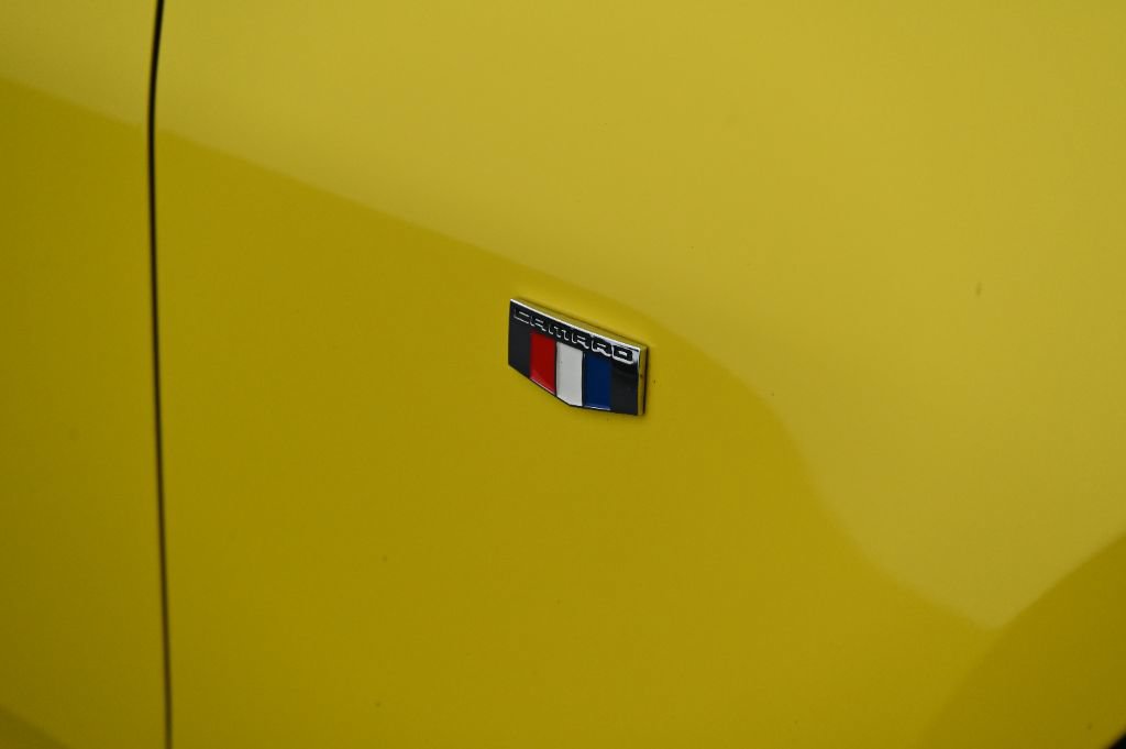 Used 2018 Chevrolet Camaro SS RWD image 12