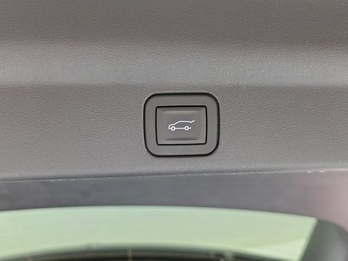 Used 2026 Cadillac Escalade IQ Sport 1 w/ LPO, Floor Liner Package AWD/4WD image 9