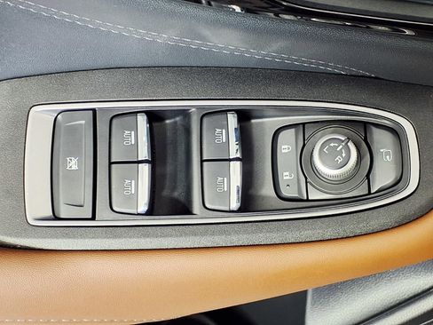 Used 2023 Subaru Outback Touring image 16