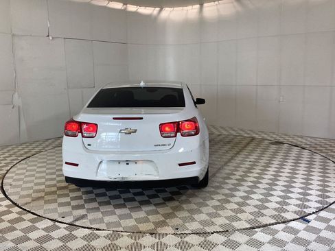 Used 2016 Chevrolet Malibu LT w/ Sun And Convenience Package FWD image 11