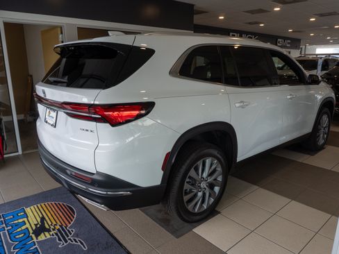 New 2026 Buick Enclave Preferred w/ Power Package FWD image 2