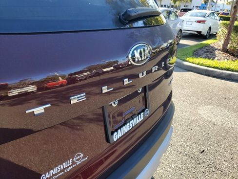 Used 2021 Kia Telluride LX image 8