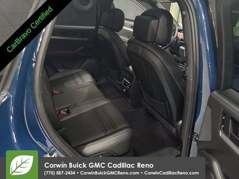 Used 2024 Porsche Cayenne S AWD/4WD image 31