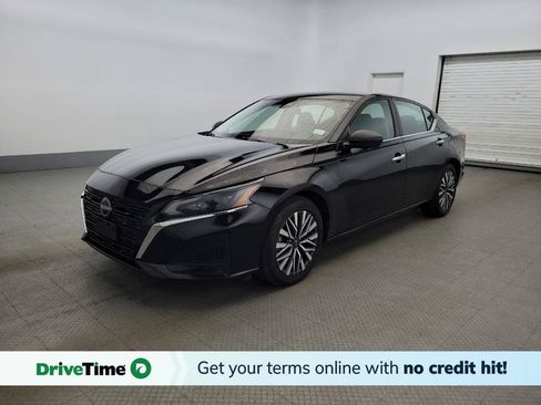 Used 2024 Nissan Altima 2.5 SV FWD image 1