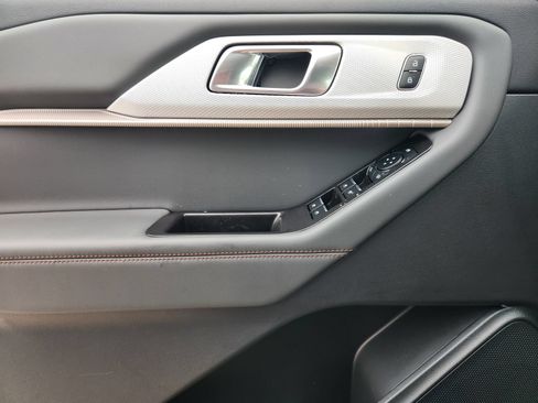 New 2026 Ford Explorer Active RWD image 19
