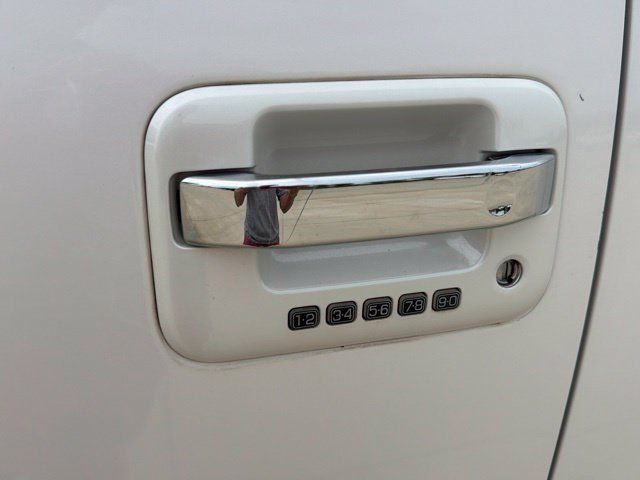 Used 2013 Ford F150 Lariat w/ Lariat Chrome Pkg AWD/4WD image 28