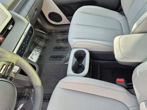 Certified 2024 Hyundai Ioniq 5 Limited RWD image 22