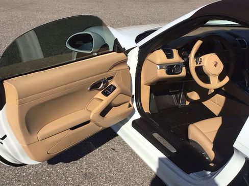 Used 2013 Porsche Boxster image 9