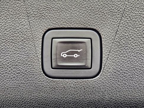 Used 2025 Chevrolet Tahoe Z71 w/ Sun And Tow Package image 38