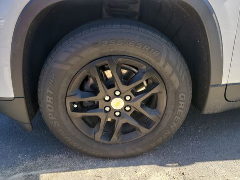 Used 2021 Chevrolet Traverse LS w/ LPO, Blackout Package image 9