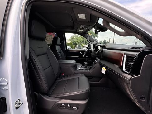 New 2026 GMC Sierra 1500 Denali w/ Denali Reserve Package AWD/4WD image 11