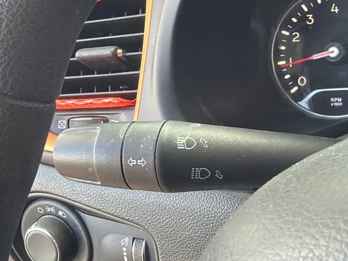 Used 2019 Jeep Renegade Sport image 21