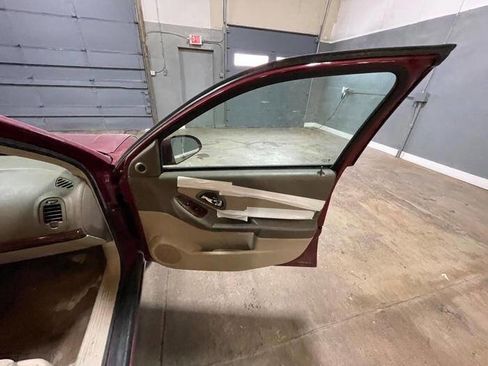 Used 2004 Chevrolet Malibu LT w/ Preferred Equipment Group image 28